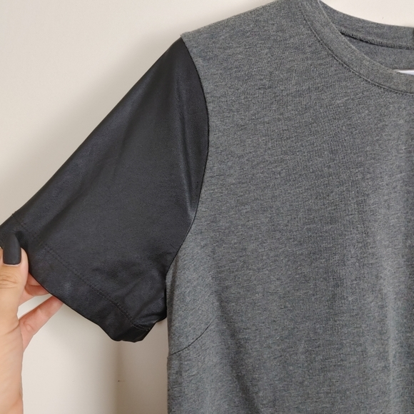 J Crew Grey T-shirt Faux Leather sleeves neutral tee zipper back Medium - Picture 2 of 6
